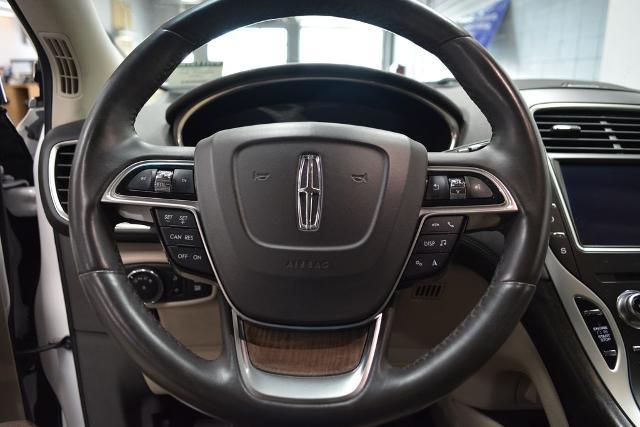 2019 Lincoln Nautilus Select