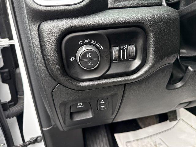 2025 Ram 1500 Big Horn Crew Cab 4x4 5'7" Box
