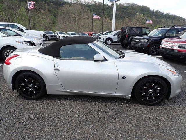 2010 Nissan 370Z Base
