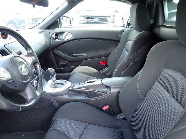 2010 Nissan 370Z Base