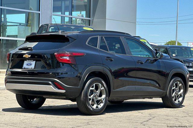2025 Chevrolet Trax FWD LT