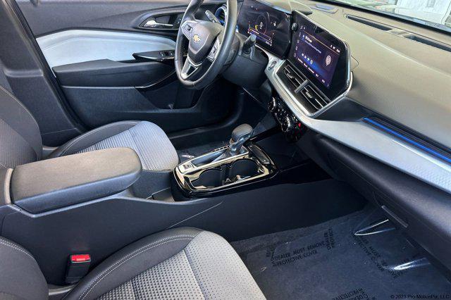 2025 Chevrolet Trax FWD LT