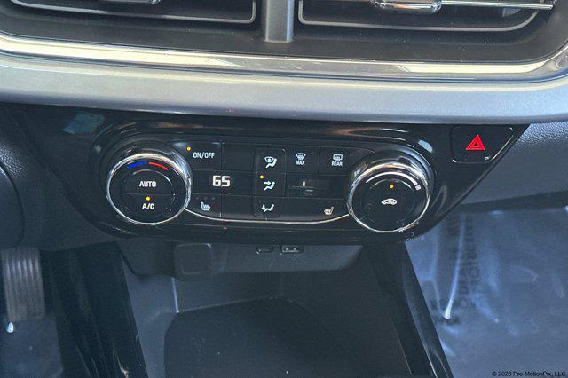2025 Chevrolet Trax FWD LT