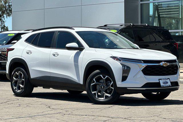 2025 Chevrolet Trax FWD LT
