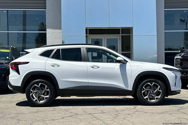 2025 Chevrolet Trax FWD LT