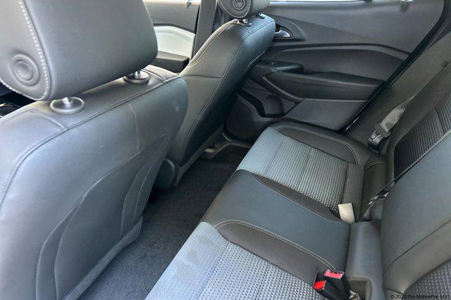 2025 Chevrolet Trax FWD LT