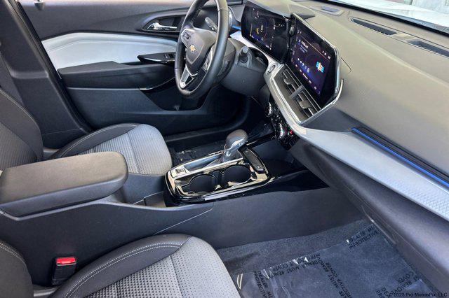 2025 Chevrolet Trax FWD LT
