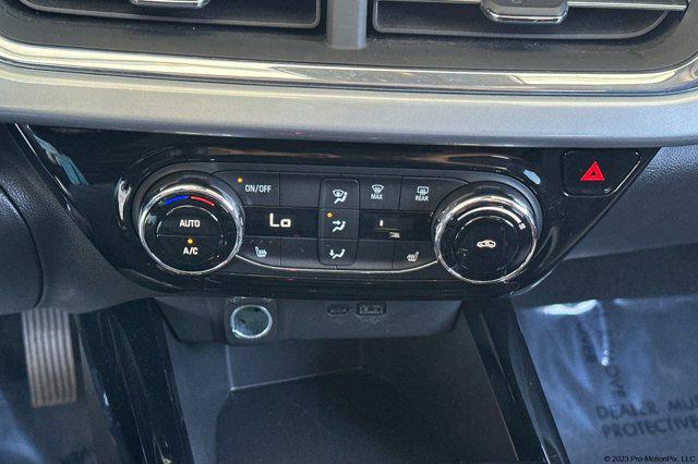 2025 Chevrolet Trax FWD LT