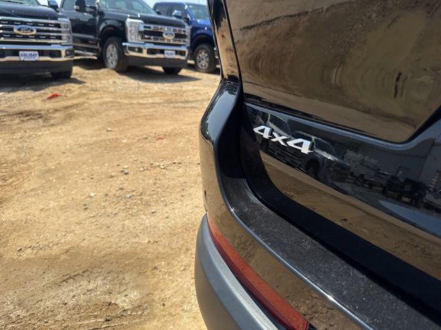 2025 Jeep Grand Cherokee L Laredo X 4x4
