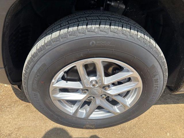 2025 Jeep Grand Cherokee L Laredo X 4x4