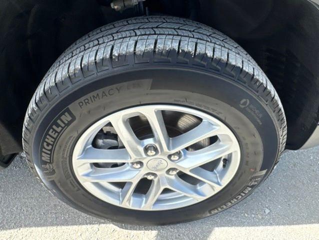 2025 Jeep Grand Cherokee L Laredo X 4x4