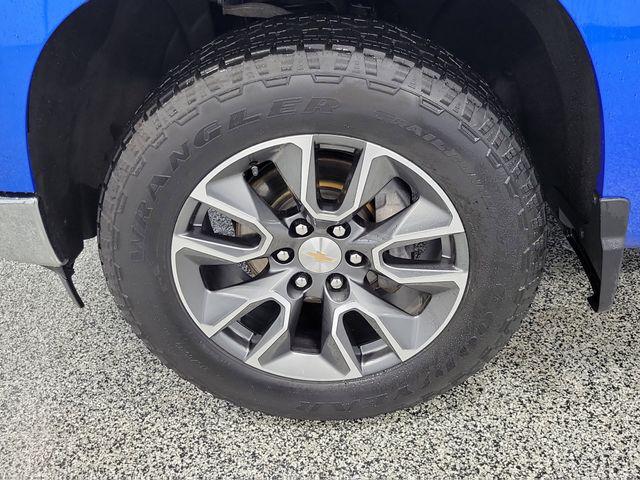 2025 Chevrolet Silverado 1500 4WD Double Cab Standard Bed LT with 2FT