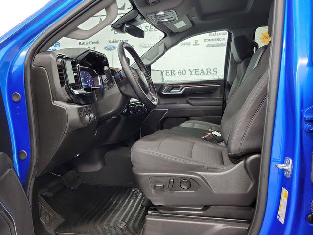 2025 Chevrolet Silverado 1500 4WD Double Cab Standard Bed LT with 2FT