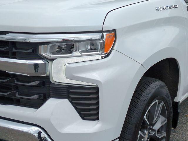 2022 Chevrolet Silverado 1500 4WD Crew Cab Short Bed LT with 2FL