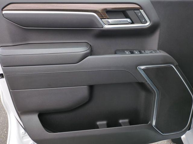 2022 Chevrolet Silverado 1500 4WD Crew Cab Short Bed LT with 2FL
