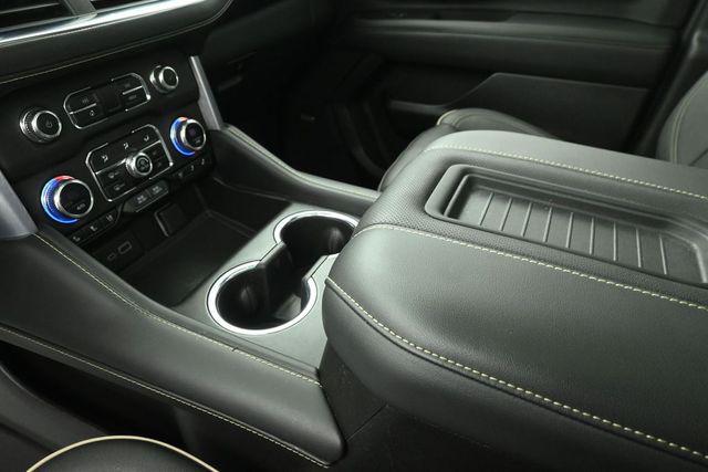 2023 GMC Yukon XL 4WD SLT