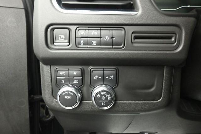 2023 GMC Yukon XL 4WD SLT