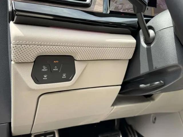 2026 Volkswagen Atlas SEL Premium R-Line