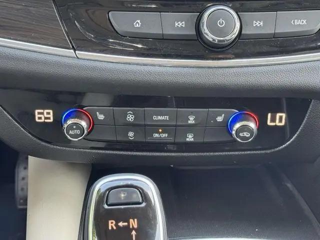 2021 Buick Enclave AWD Essence