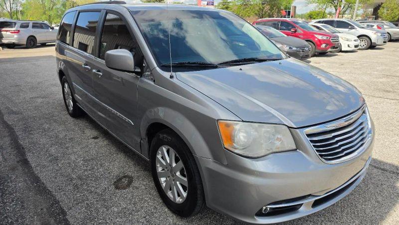 2014 Chrysler Town & Country Touring