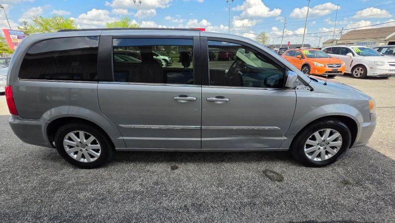 2014 Chrysler Town & Country Touring