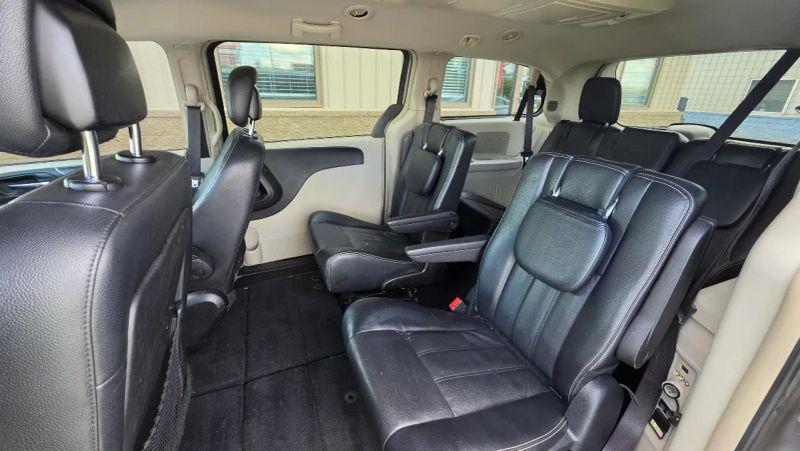 2014 Chrysler Town & Country Touring