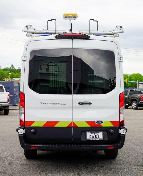 2018 Ford Transit Medium Roof w/Sliding Side Door w/LWB