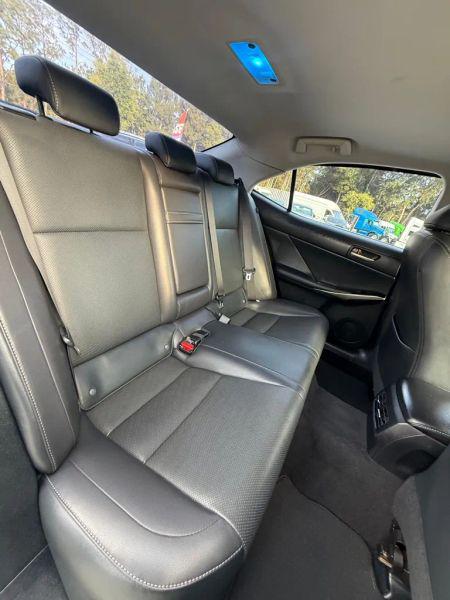 2018 Lexus IS 300 300