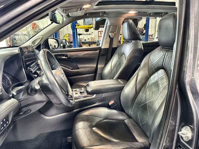 2021 Toyota Highlander Platinum