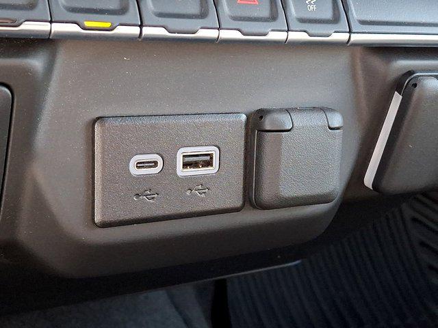 2025 Chevrolet Silverado 1500 4WD Crew Cab Short Bed Custom