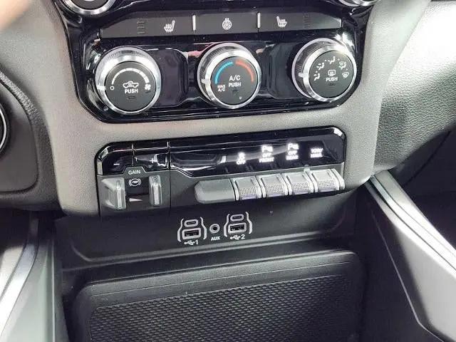 2025 Ram 1500 Lone Star Crew Cab 4x2 5'7" Box