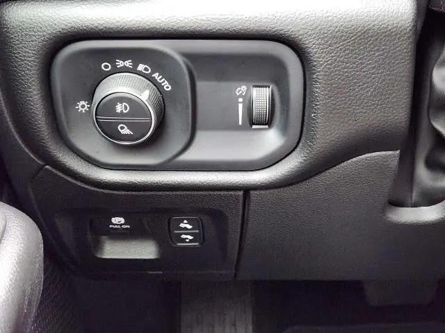 2025 Ram 1500 Lone Star Crew Cab 4x2 5'7" Box