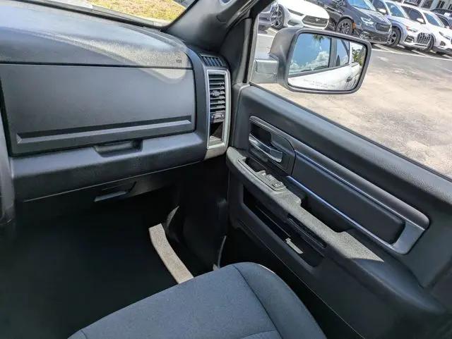 2024 Ram 1500 Classic Warlock Crew Cab 4x4 5'7" Box