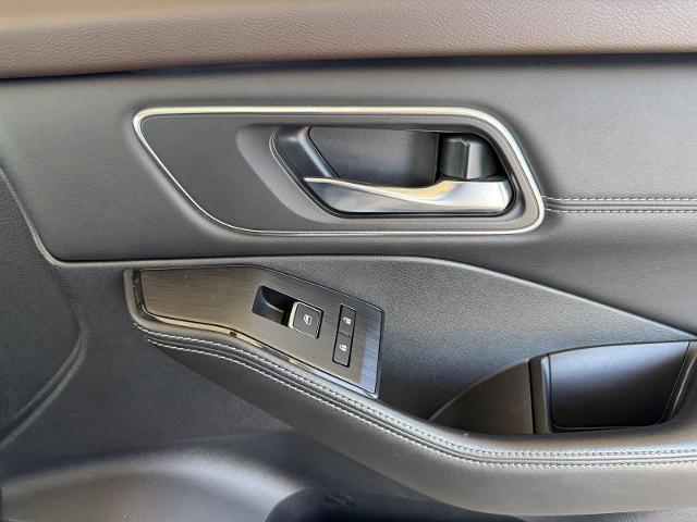 2023 Nissan Rogue Platinum FWD