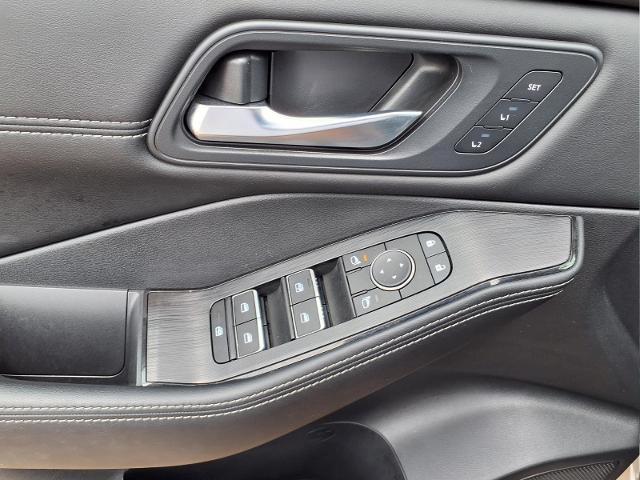 2025 Nissan Rogue SL Intelligent AWD