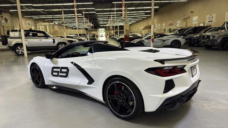 2024 Chevrolet Corvette Stingray RWD Convertible 2LT