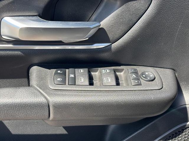 2022 Ram 1500 Lone Star Crew Cab 4x4 5'7" Box