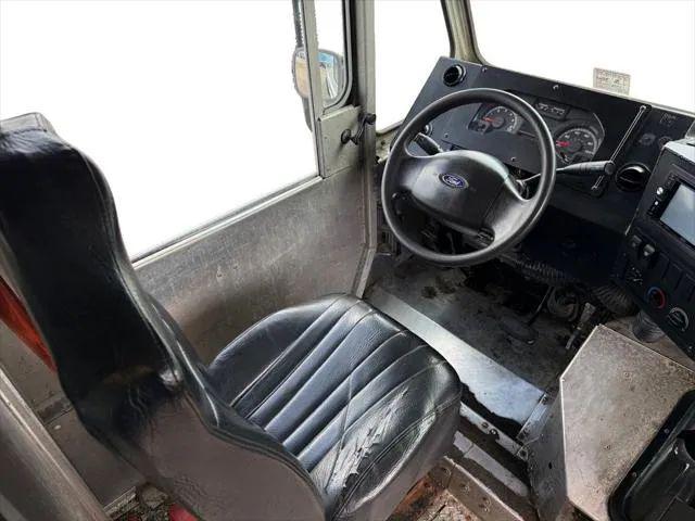 2016 Ford E-350 Stripped XL
