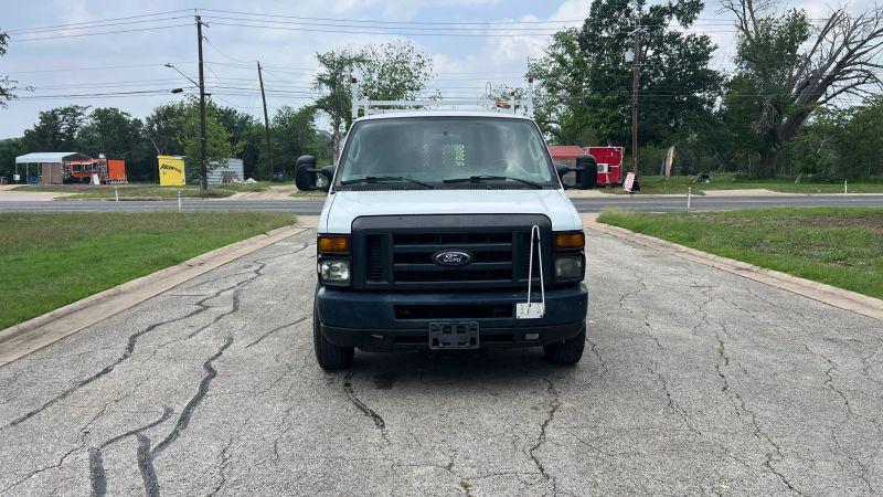 2014 Ford E-350 Super Duty Base