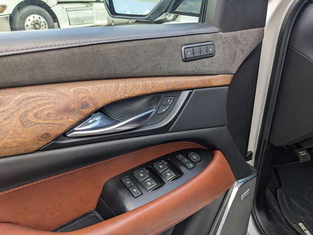 2019 Cadillac Escalade Luxury