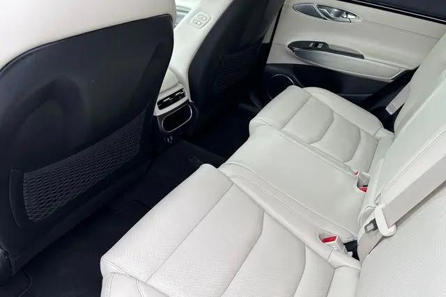 2022 Genesis GV70 2.5T AWD