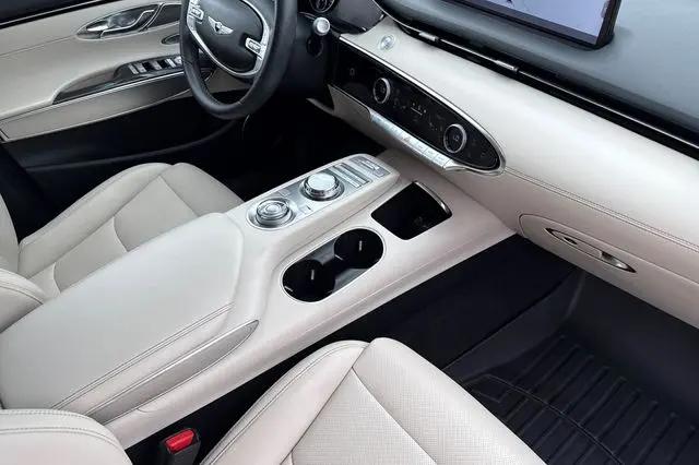 2022 Genesis GV70 2.5T AWD
