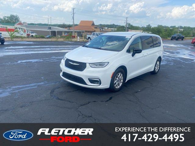 2024 Chrysler Pacifica Touring L for sale in Joplin, MO