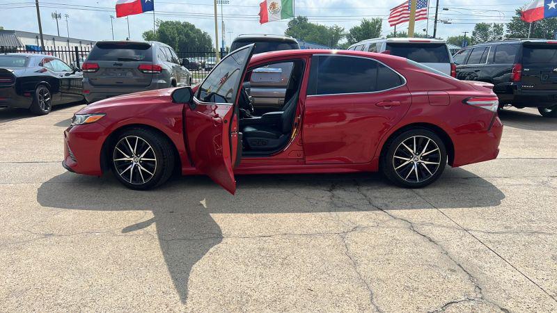 2019 Toyota Camry SE