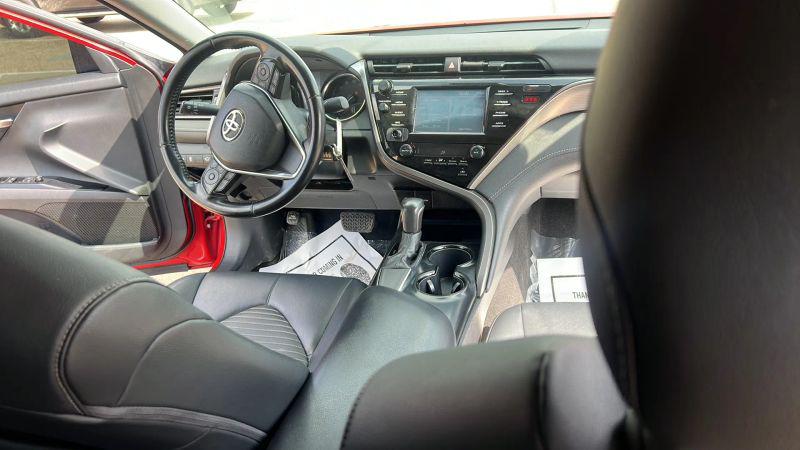 2019 Toyota Camry SE