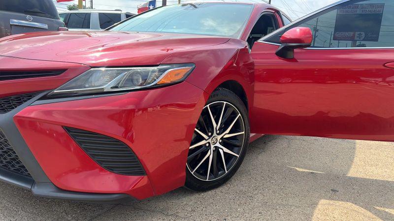 2019 Toyota Camry SE