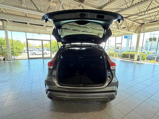 2021 Nissan Kicks SR Xtronic CVT