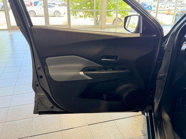 2021 Nissan Kicks SR Xtronic CVT
