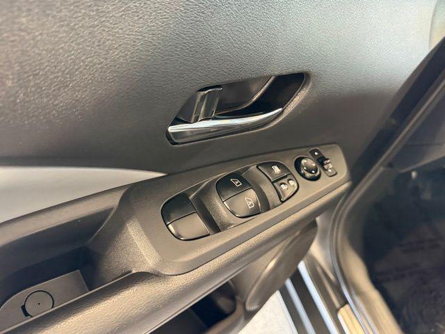 2021 Nissan Kicks SR Xtronic CVT
