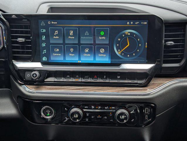 2023 Chevrolet Silverado 1500 4WD Crew Cab Short Bed RST